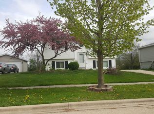 2023 Tamarack Dr, Joliet, IL 60432