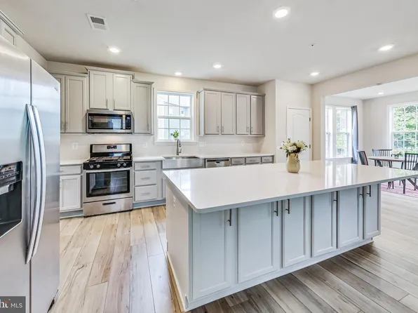 9902 Kildore Way, Fort Washington, MD 20744