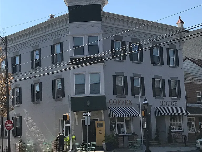 90 E Broad St #3 — Photo 1