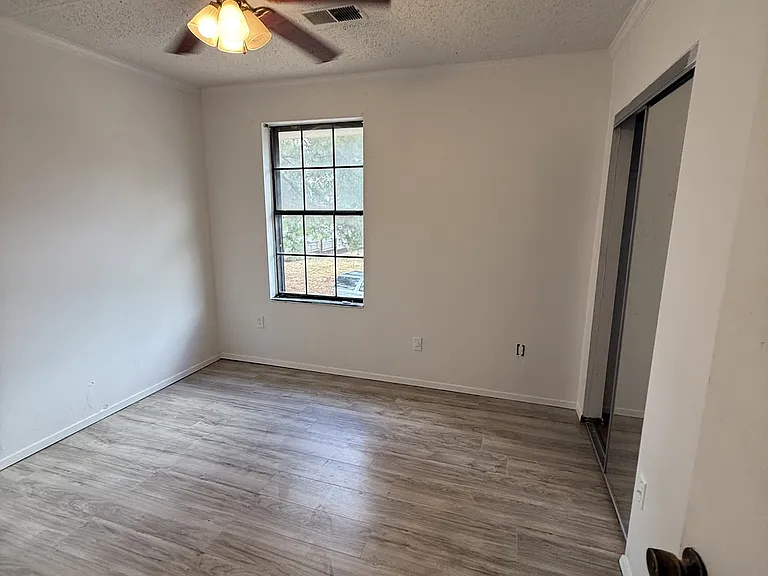 4860 Chesterwood Ct #1 — Photo 8