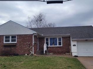 230 Myra Pl, Clinton, IA 52732