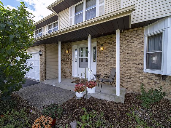 2nd image of 17695 W Dawn Ct