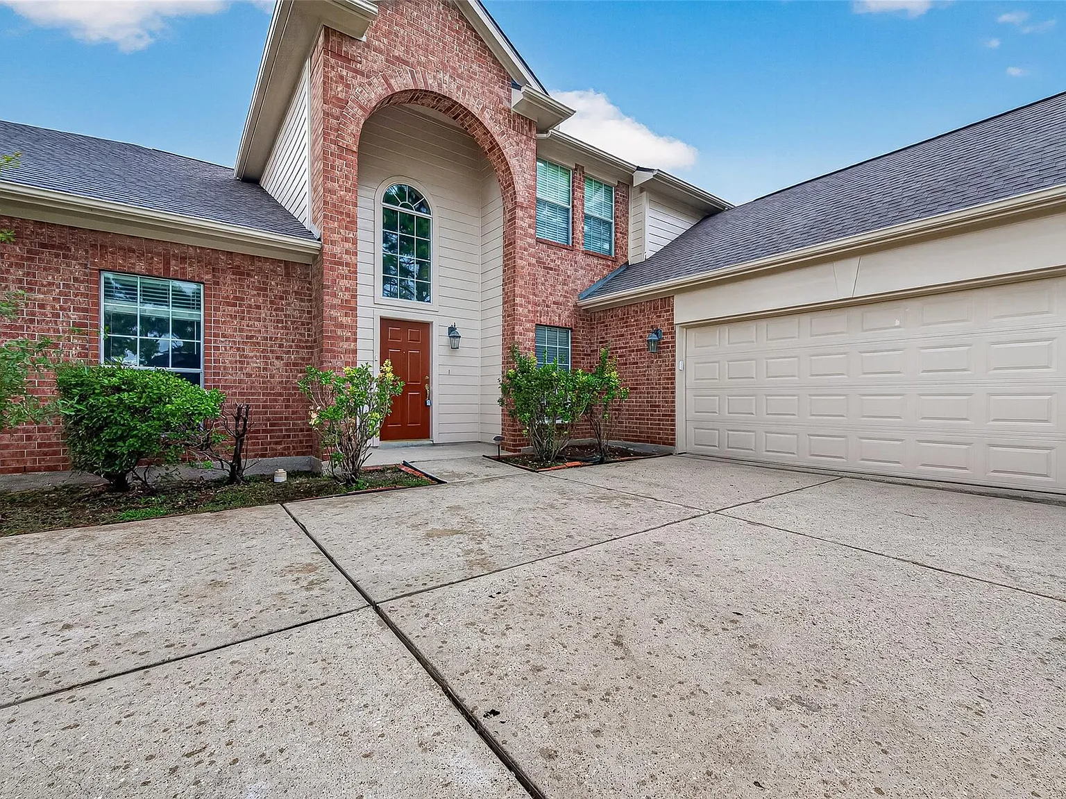 4 bed, 2648 sqft, $2,750 — Photo 3