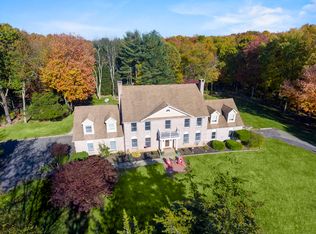 15 Algonquin Ln, Easton, CT 06612