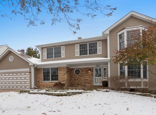 896 Chatham Dr, Carol Stream, IL