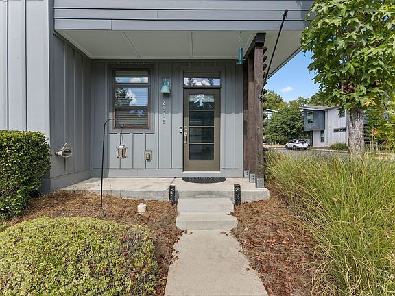 3rd image of 2508 Colbert Dr