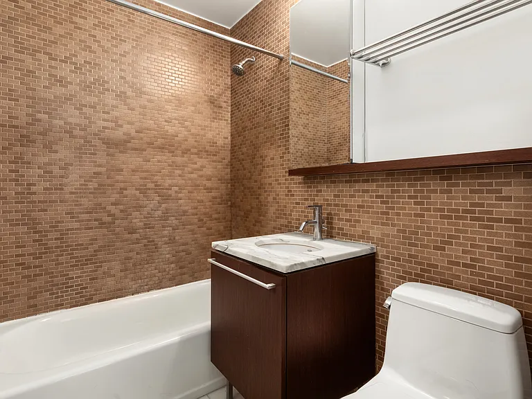 100 W 93rd St #5K — Photo 6