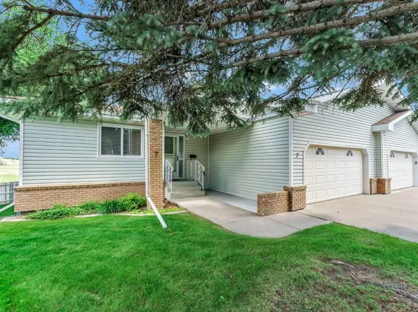 459 SW Carry Dr SE #7, Medicine Hat, AB T1B 3W1