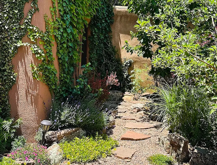 824B Canyon Rd #A — Photo 12