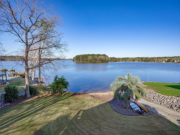 3rd image of 33 Mariners View Rd