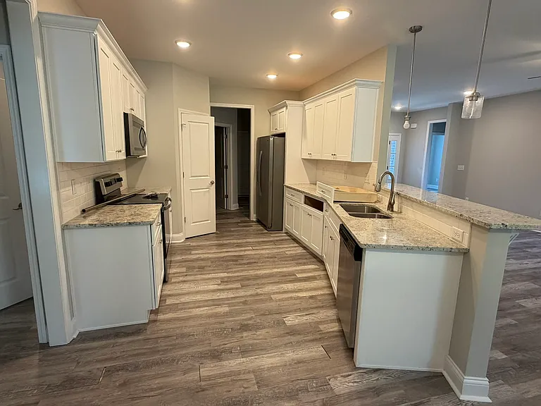 441 Adalynn Cir — Photo 3