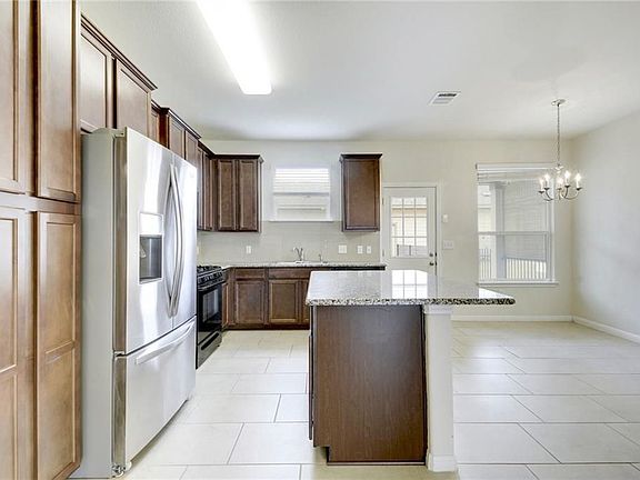 4th image of 119 Adage Dr