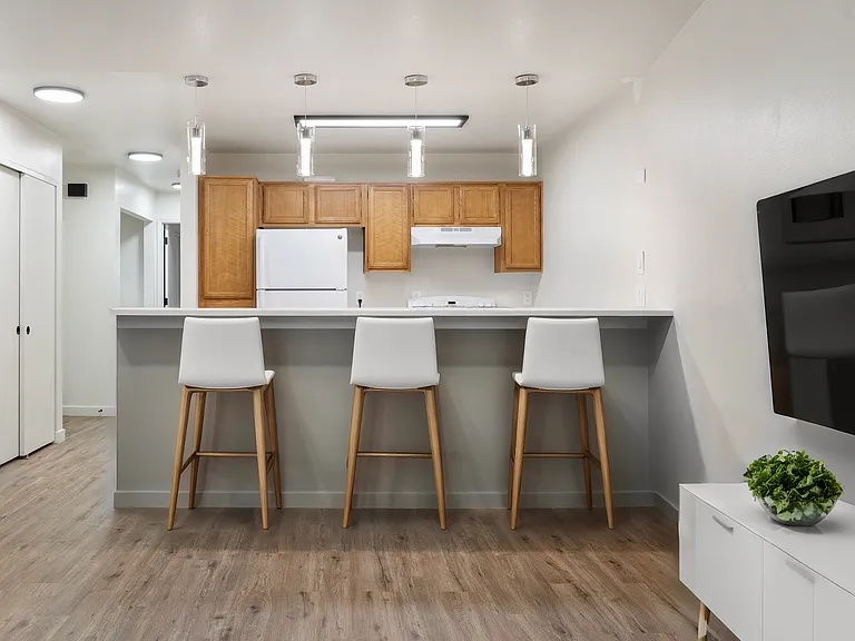 Quail Manor Townhomes — Photo 23