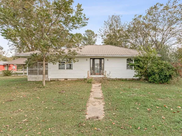 135 3rd St, Biggers, AR 72413