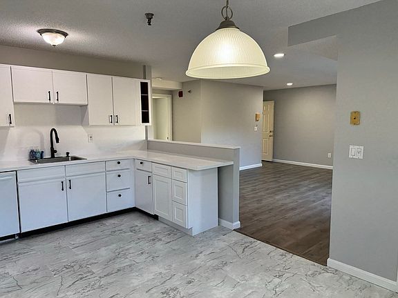 4th image of 74 Tennis Plaza Rd Unit 31