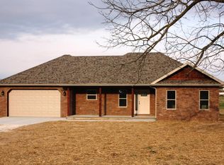 136 Ayrshire Dr, Billings, MO 65610