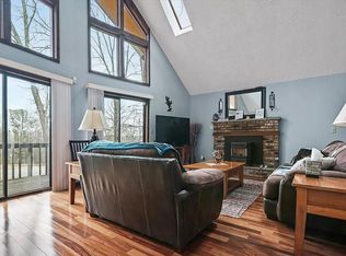 5132 Braintree Dr, Bushkill, PA 18324