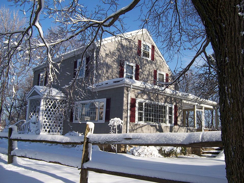 2nd image of 22 Boynton St