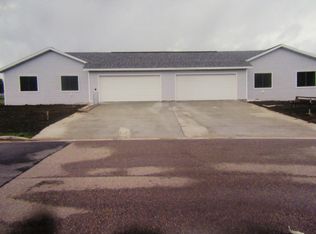 302-304 W Willow Dr, Spencer, WI 54479