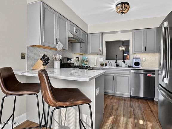 3rd image of 44 Tower Hill Drive #44