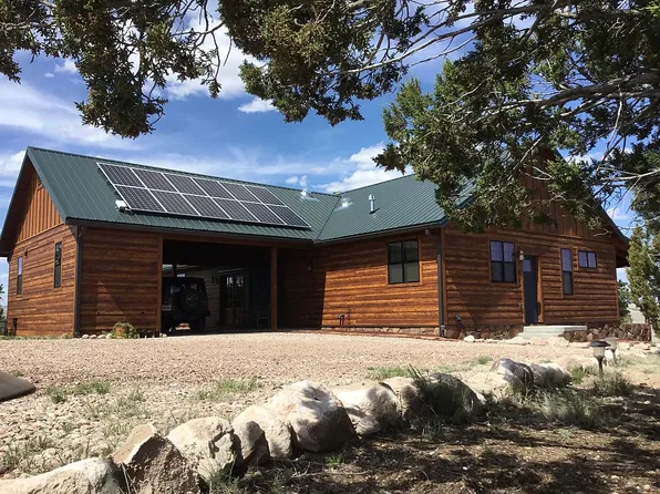25500 W Bucks Rd, Seligman, AZ 86337
