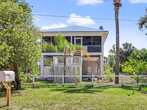 323 Bradford St, Eastpoint, FL 32328