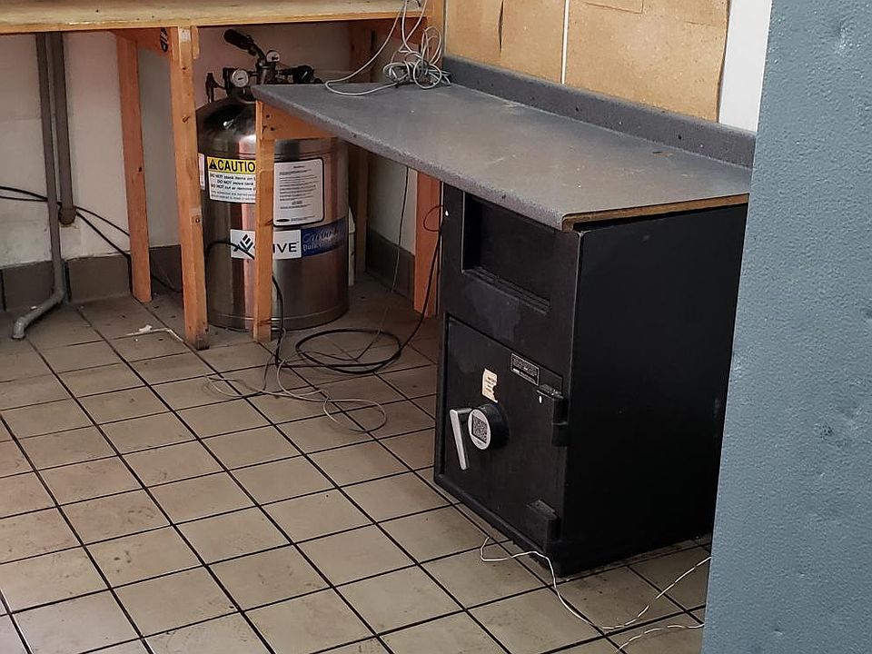 1st image of 3128 William Penn Hwy #3140