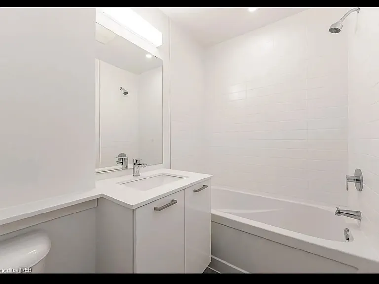 467 Charlton Ave E #402 — Photo 10
