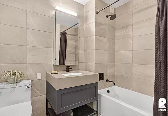 4th image of 3620 Steinway St APT 517