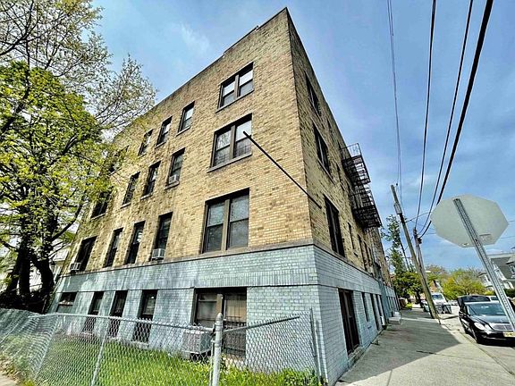 4th image of 1 Noll Pl APT 14