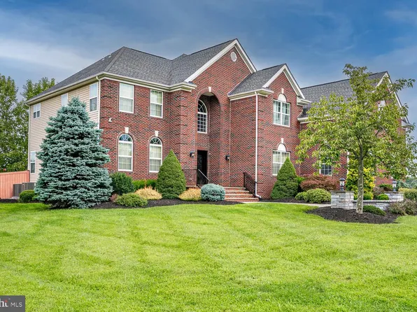 24 Opal Dr, Robbinsville, NJ 08691