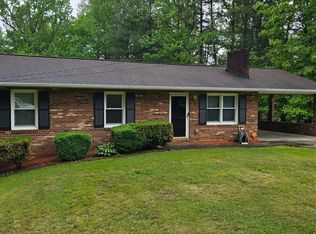 2735 Tablerock Rd, Lenoir, NC 28645