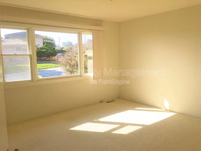 170 Del Monte Blvd — Photo 6
