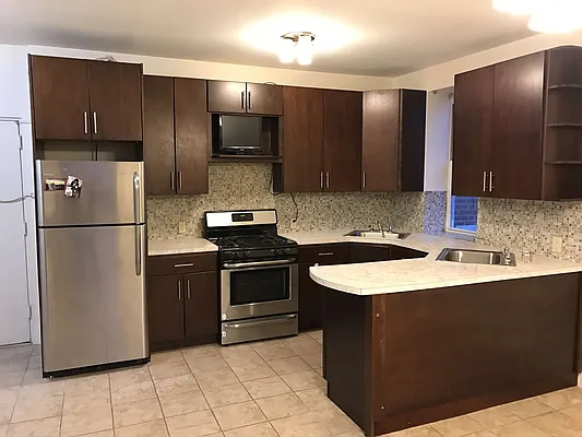 Rented by Mdays Realty | media 29