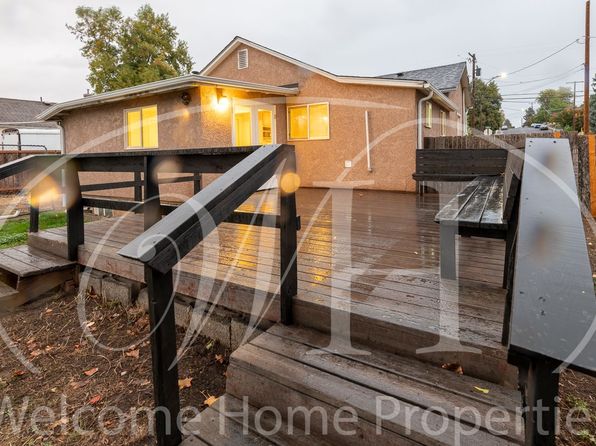 428 SE Date Ave