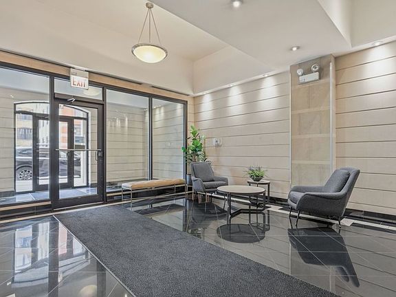 3rd image of 520 N Halsted St APT 315