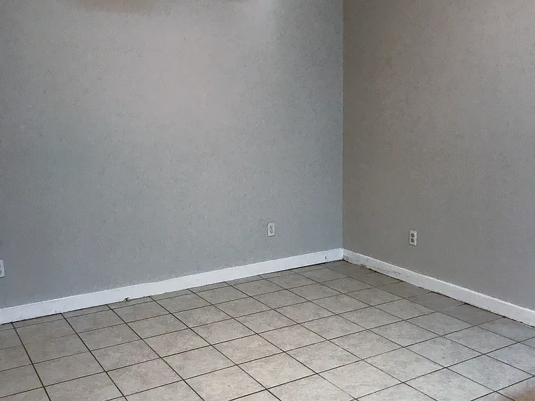 1101 Locust St #8 — Photo 5