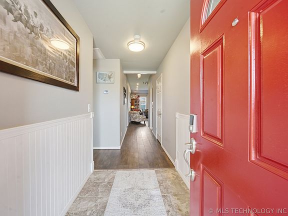 3rd image of 25233 E 93rd Ct S