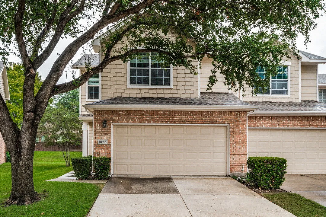 3 bed, 2.5 bath, 1746 sqft, $2,450 — Photo 1