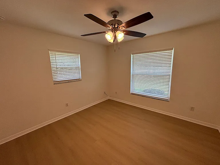 10417 SW 52nd Ct — Photo 23