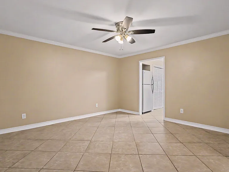 4420 Sonfield St — Photo 5