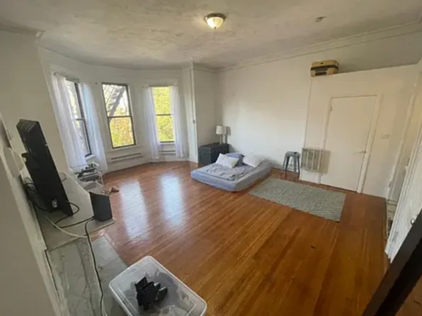 363 Beacon St #31, Boston, MA 02116
