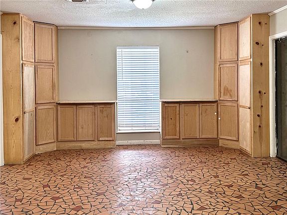 5th image of 1525 Orchid Dr