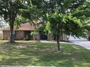 405 Country Club Dr, Picayune, MS 39466