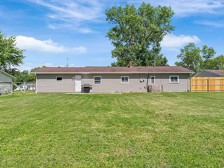 2050 Byron Dr — Photo 33