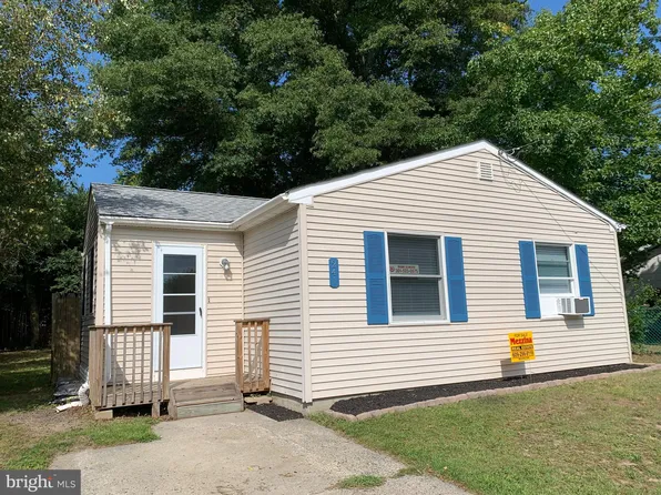 241 Falcon Dr, Little Egg Harbor, NJ 08087