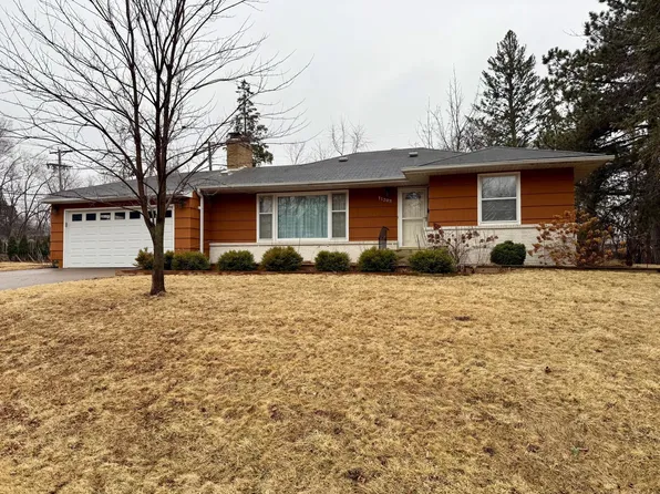 11203 Oakvale Rd N, Minnetonka, MN 55305