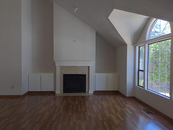 2nd image of 2385 NW Oakcrest Dr