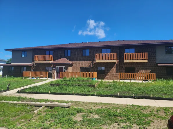 1203 Windstar St #9, Marshall, MN 56258