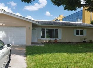 240 Patlin Cir E, Largo, FL 33770